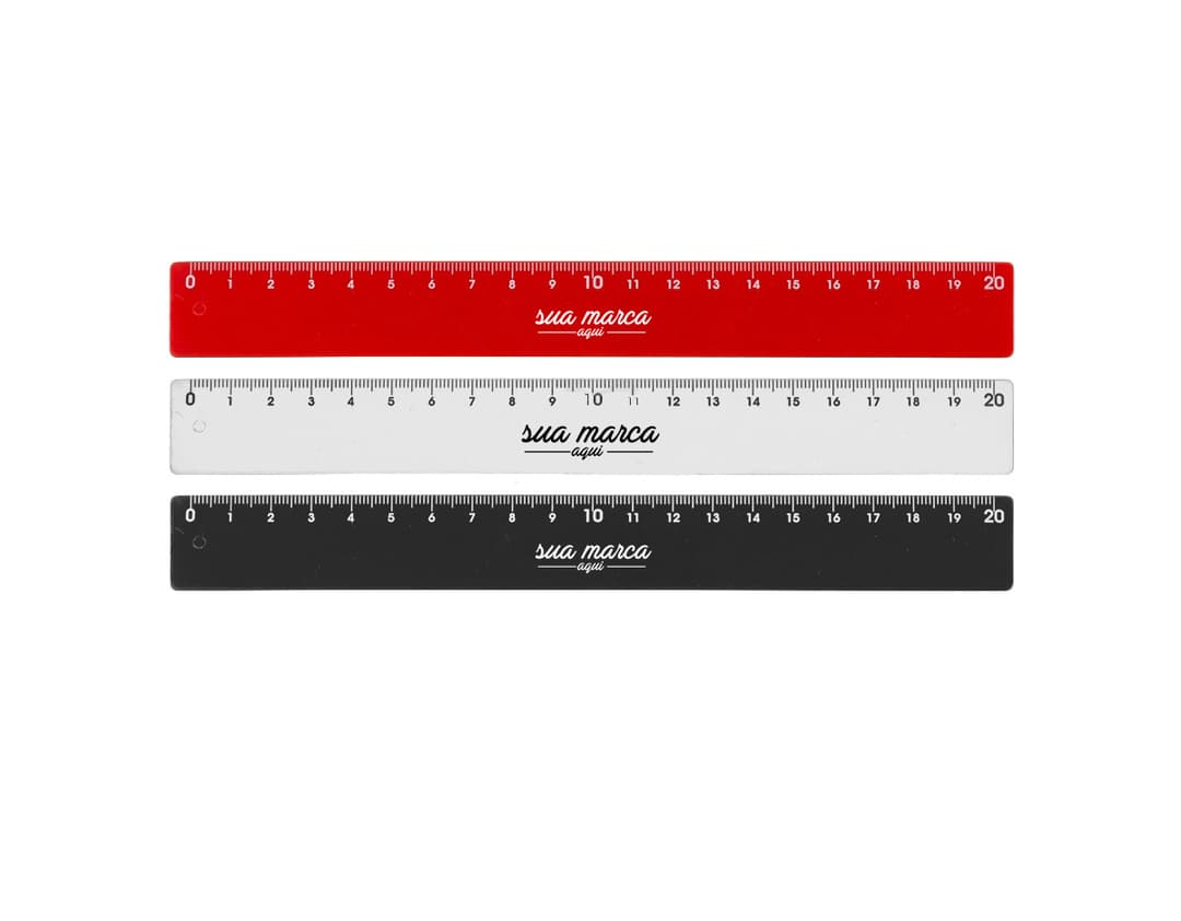 Régua plástica com 20 cm - Ideal para medidas precisas e design moderno. Perfeita para uso em escritórios, escolas e em projetos artísticos. Adquira a sua agora!
