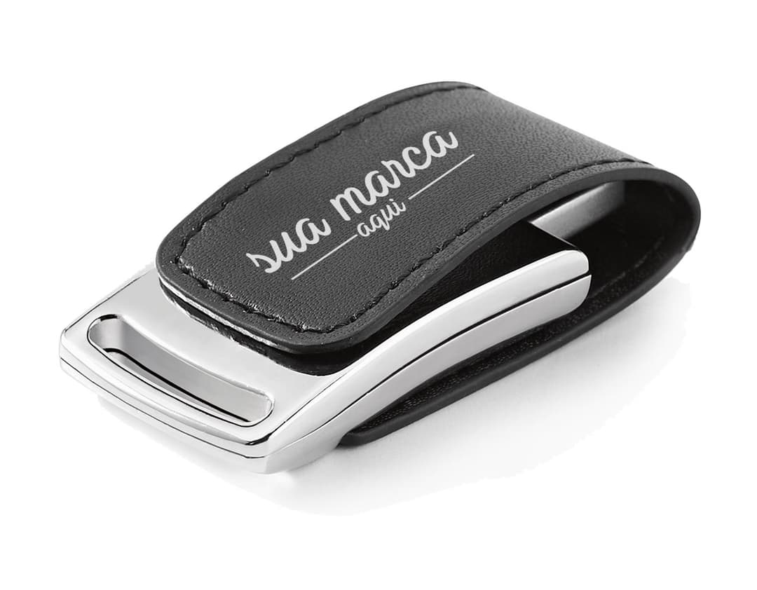 Pen Drive Couro 8GB - 02: Armazene seus arquivos com estilo e sofisticação. Ideal para escritório, negócios e uso pessoal. Conexão USB, design compacto em couro preto e capacidade de 8GB. Leve, prático e moderno. Adquira já o seu!