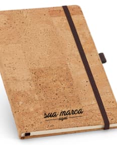 Bloco de anotações em cortiça - Ideal para suas anotações diárias! Feito com materiais reciclados e textura vintage, este bloco de notas é perfeito para quem ama um toque grunge. Guarde suas memórias com estilo e sustentabilidade. Aproveite já!