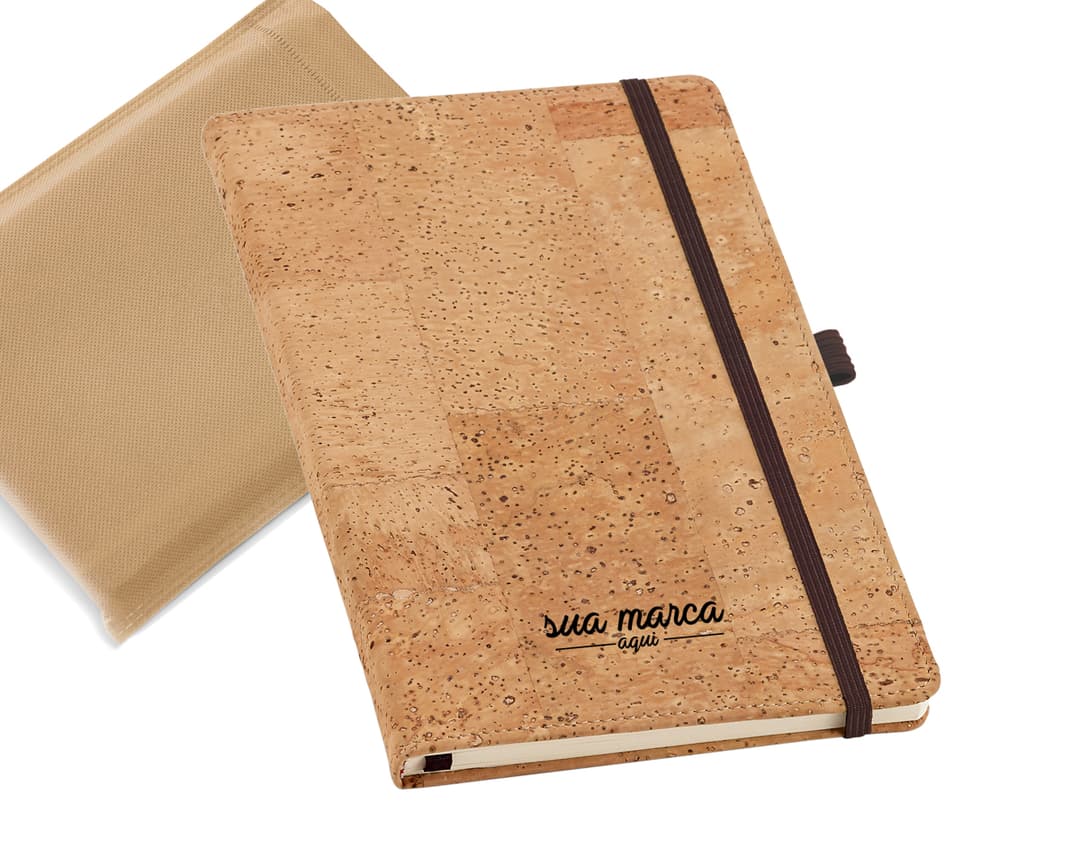Bloco de anotações em cortiça - Ideal para suas anotações diárias! Feito com materiais reciclados e textura vintage, este bloco de notas é perfeito para quem ama um toque grunge. Guarde suas memórias com estilo e sustentabilidade. Aproveite já!