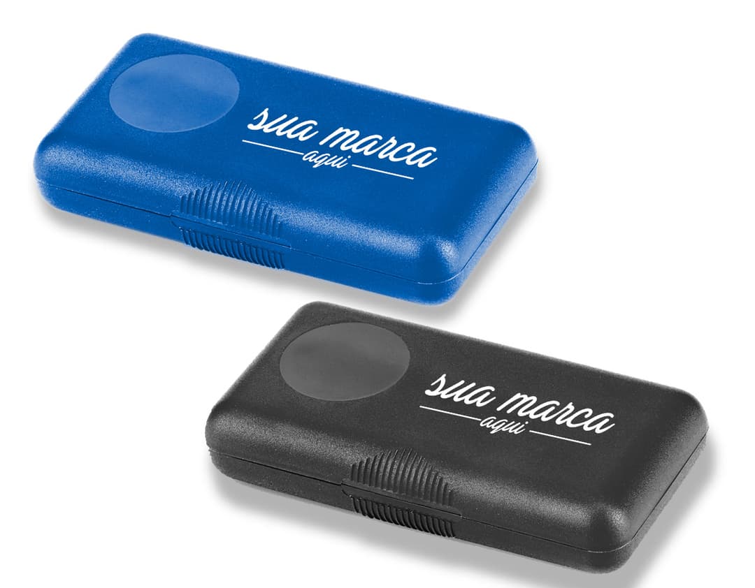 Kit Manicure - 11: Acessório moderno em couro marrom para armazenar seus dispositivos eletrônicos de forma segura e organizada. Ideal para quem busca praticidade e estilo no ambiente de trabalho. Adquira já o seu!