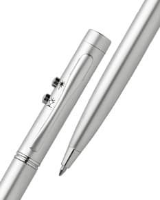 Caneta de metal com LED, perfeita para escrita precisa e iluminação em ambientes escuros. Ideal para uso em escritórios, reuniões de negócios e apresentações. Prática e moderna, essa caneta é essencial para profissionais que buscam qualidade e tecnologia em um único dispositivo. Adquira já a sua!