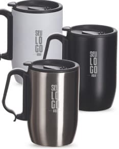 Caneca de metal 350ml, ideal para seu café da manhã ou chá da tarde. Feita em cerâmica com acabamento em metal, essa caneca é resistente e cheia de estilo. Aproveite sua bebida quente preferida com muito mais estilo e sofisticação. Adquira já a sua!