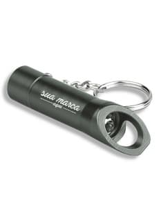 Chaveiro de metal resistente e elegante para brindes personalizados. Ideal para manter suas chaves sempre seguras e organizadas. Com design moderno, é o acessório perfeito para destacar sua marca. Adquira já o seu!