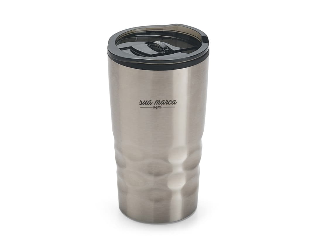 Copo de viagem em metal prateado para bebidas quentes e frias. Perfeito para armazenar café, chá ou água. Prático e durável, ideal para viagens e passeios. Adquira já o seu!
