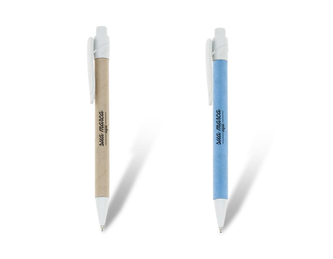 Caneta esferográfica reciclada: ferramenta sustentável para seu escritório. Feita de plástico reciclado, design moderno em prata. Ideal para uso no trabalho ou na escola. Ajude o meio ambiente com essa opção eco-friendly!
