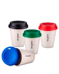 Copo plástico descartável preto para bebidas quentes ou frias. Ideal para festas, eventos e uso doméstico. Design moderno e prático. Aproveite!