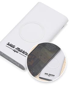 Carregador portátil por indução mantém seus dispositivos carregados em movimento. Ideal para quem está sempre em trânsito. Nunca mais fique sem bateria! tecnologia de ponta para sua praticidade. Nunca mais deixe seus eletrônicos te deixarem na mão. Confira já!