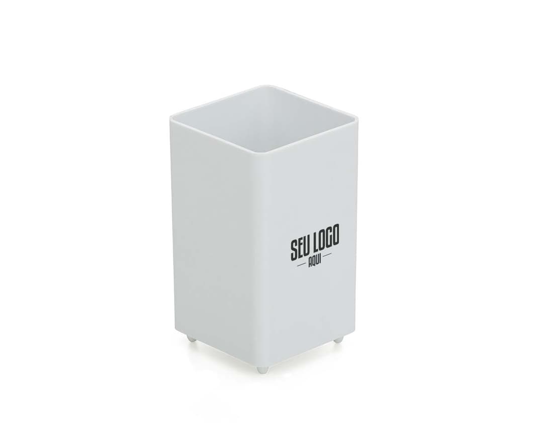 Porta Caneta Plástico em cores vibrantes, ideal para armazenar lápis, canetas, crayons e outros materiais de escrita e desenho. Design criativo e funcional para armazenar seus instrumentos de trabalho ou estudo.