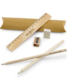 Kit Lápis - Conjunto de lápis de madeira para uso escolar ou escritório. Ideal para escrita, desenho e anotações, este kit inclui lápis de qualidade. Perfeito para estudantes, profissionais e entusiastas da escrita. Adquira já o seu!