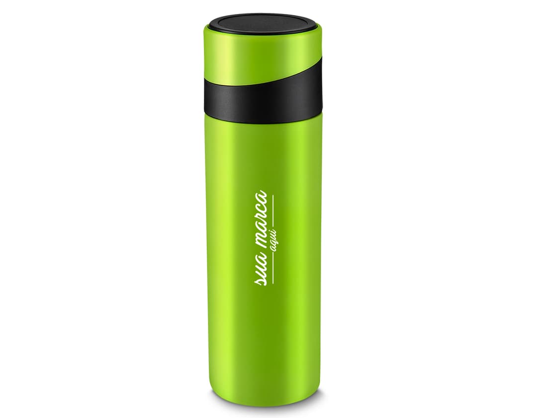 Garrafa térmica 400ml - Ideal para manter suas bebidas na temperatura certa durante todo o dia. Feita de material plástico de alta qualidade, essa garrafa é resistente e durável. Perfeita para levar para o trabalho, academia ou passeios ao ar livre. Fique sempre hidratado com estilo e praticidade. Garanta já a sua!