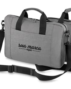 Pasta executiva de couro clássica e elegante, perfeita para viagens de negócios. Confeccionada em couro legítimo, possui alça resistente e design contemporâneo. Ideal para quem busca sofisticação e praticidade. Adquira já a sua!