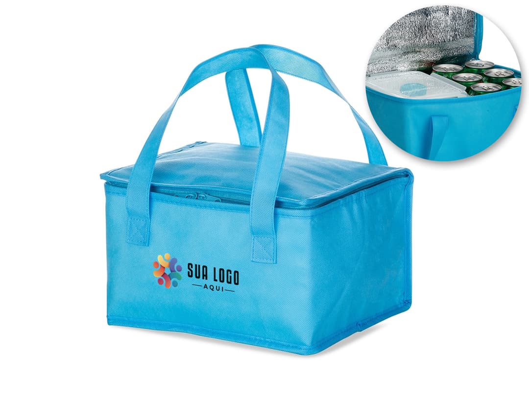 Bolsa térmica de 10 litros feita de TNT com manta térmica. A bolsa possui alça para transporte, é vazia, amarela, elegante, moderna, e pode ser utilizada para manter alimentos ou bebidas na temperatura adequada. Ideal para compras, presentes ou uso pessoal.