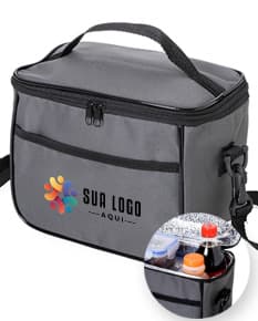 Bolsa térmica de 6 litros com bolsos, alça, gancho, fabricada em material metálico resistente. Ideal para armazenar alimentos e bebidas de forma segura durante viagens ou no trabalho. Cor preta e design moderno.