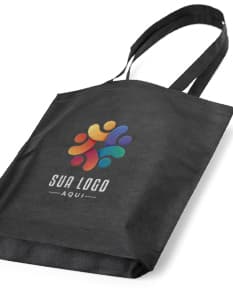 Sacola TNT - Ideal para compras no shopping, esta sacola resistente e estilosa é perfeita para quem busca praticidade e estilo. Com design moderno e espaço amplo, é perfeita para carregar suas compras com conforto e segurança. Garanta já a sua!