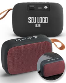 Caixa de som moderna e elegante, perfeita para uso pessoal ou profissional. Sua tecnologia de ponta garante um som de alta qualidade. Adicione um toque de luxo ao seu ambiente com este equipamento cromado e brilhante. Ideal para quem valoriza o design contemporâneo e a sofisticação. Aproveite a música com estilo!