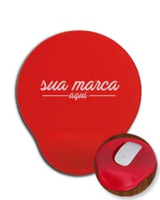 Mouse Pad Ergonômico - Ideal para presentear no Dia dos Namorados. Design romântico com corações em 3D, perfeito para celebrar o amor. Surpreenda seu parceiro com esse brinde personalizado e demonstre todo seu carinho e cuidado. Aproveite!
