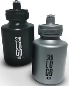 Squeeze plástico de 300ml em destaque.