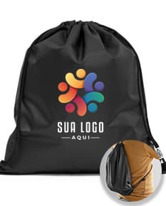 Sacola mochila feita de material rPET 190T, com alças de 40 cm de comprimento.
