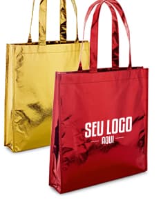 Sacola de luxo em couro marrom de 340 x 350 mm, com detalhes em metal e fecho de combinação para maior segurança. O design elegante e moderno, com alça resistente e fecho de zíper, torna esta sacola ideal para compras ou presentes de alto valor. Perfeita para quem busca elegância e praticidade ao mesmo tempo.