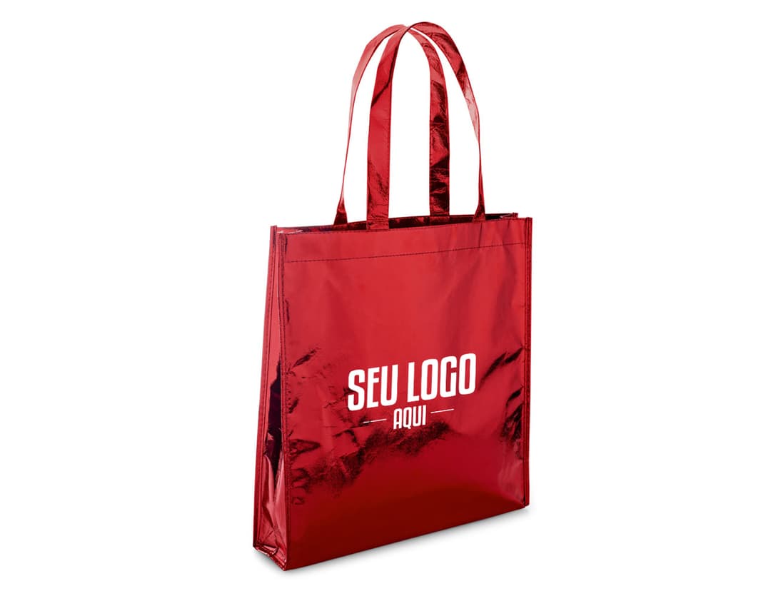 Sacola de luxo em couro marrom de 340 x 350 mm, com detalhes em metal e fecho de combinação para maior segurança. O design elegante e moderno, com alça resistente e fecho de zíper, torna esta sacola ideal para compras ou presentes de alto valor. Perfeita para quem busca elegância e praticidade ao mesmo tempo.