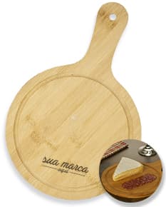 Tábua redonda de madeira orgânica para cozinha - Ideal para cortar alimentos frescos e saudáveis. Com design elegante e prático, a tábua é perfeita para preparar refeições gourmet. Adquira já a sua!