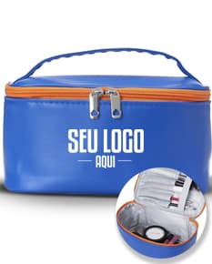 Necessaire impermeável PU compartimentos em amarelo com design clean e handle, ideal para organizar objetos e cosméticos durante viagens, feito com material plástico resistente.