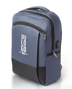 Mochila para notebook em couro preto - prática e moderna para viagens. Ideal para negócios e tecnologia, com compartimentos espaçosos e design elegante. Perfeita para fotógrafos e profissionais em movimento. Garanta já a sua!