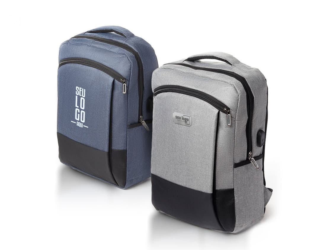 Mochila para notebook em couro preto - prática e moderna para viagens. Ideal para negócios e tecnologia, com compartimentos espaçosos e design elegante. Perfeita para fotógrafos e profissionais em movimento. Garanta já a sua!