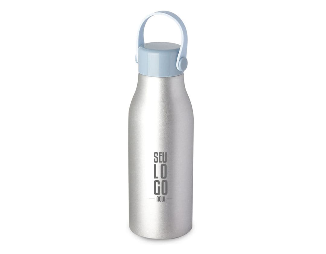 Garrafa de alumínio 550ml: a solução perfeita para se manter hidratado durante todo o dia. Feita de material resistente, ideal para água ou outras bebidas. Design moderno e prático, com tampa segura e fácil de limpar. Adquira já a sua!