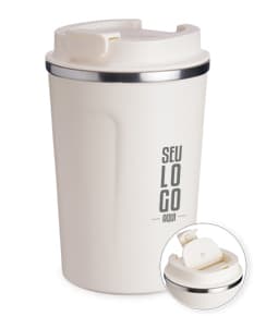 Copo térmico inox 350ml antideslizante em formato de garrafa, com líquido e flores frescas dentro. Objeto utilizado para cuidados com a saúde, ideal para bebidas quentes e saudáveis. Cor rosa, design moderno e ideal para utilização em ambientes de spa e cozinha.