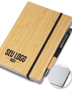 Bloco de anotações em papel marrom, vazio, com formato retangular e dimensões de 18,9 x 12,9. Ideal para uso em escritório, escola ou para anotações diversas. O bloco possui uma capa de papelão texturizada e contém várias folhas de papel em seu interior. Funcional para organização de informações, notas, lembretes e para escrita de texto.