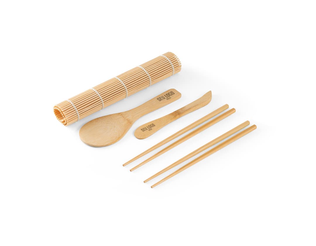 Kit para sushi, o conjunto perfeito de utensílios de cozinha para preparar sua refeição japonesa favorita. Composto por comb e utensil em metal e madeira, este kit é ideal para servir com elegância e praticidade. Adquira já o seu e eleve suas refeições a um novo nível de sofisticação!