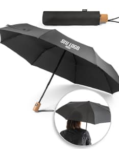 Guarda-chuva rPET pongee com pega, apresentado em uma caixa de presente colorida com laço. O guarda-chuva é brilhante e possui uma decoração festiva.
