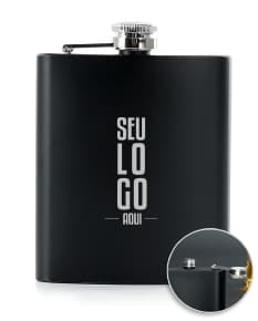 Perfume, objeto, garrafa, em branco, recipiente, bebida, vazio, preto, vidro, líquido, dispositivo, único, próximo, reflexão, metal, caixa, isqueiro, tecnologia, álcool, negócios, equipamentos, design, vinho, rótulo, mídia, nota, plástico, mensagem, moderno, cor, prata, escritório, caderno, bebida, cosméticos, estúdio, limpo, capa, cuidado, saudável, comida, papel, lembrete, frio, armazenamento, moda, produto, documento, dados, digital, fazer, brilhante, informação.