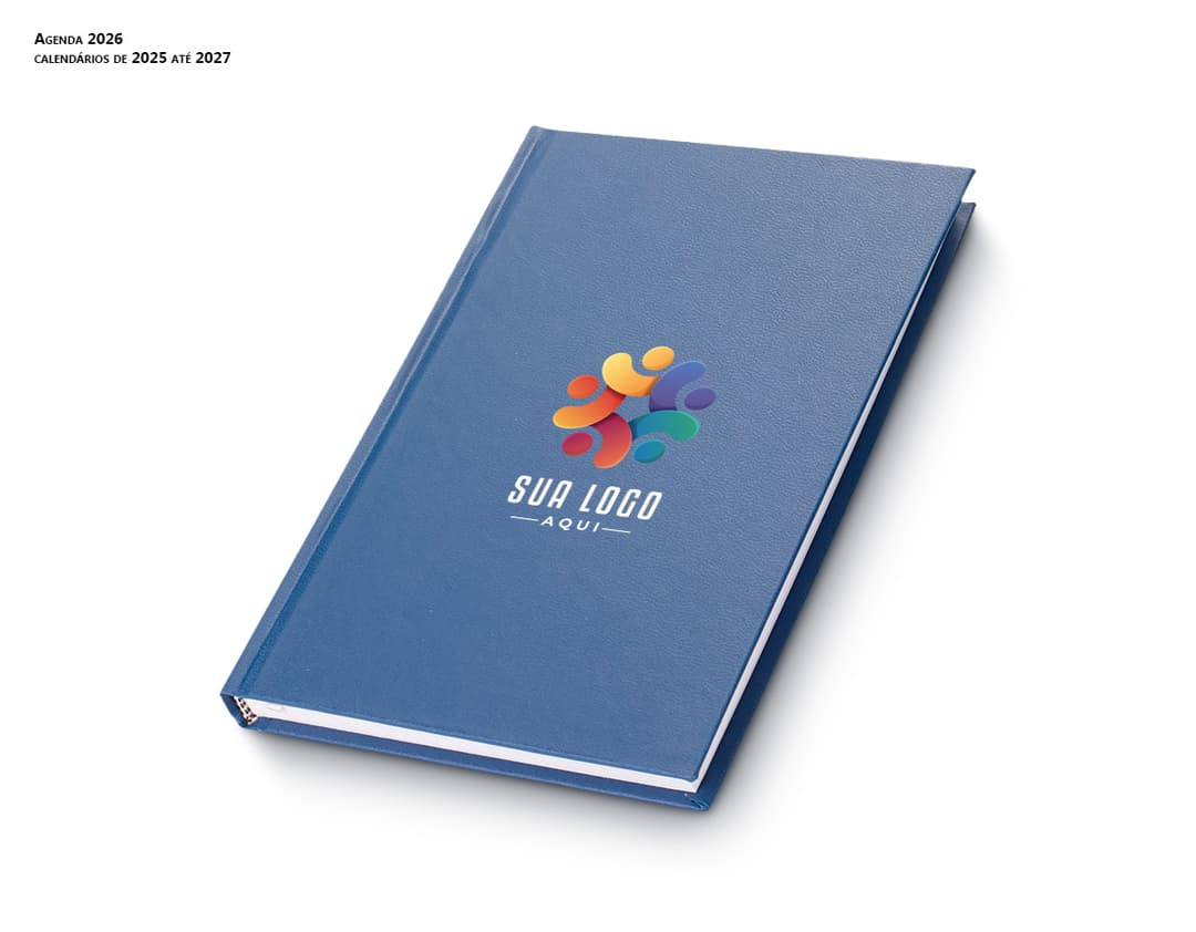 Agenda 2025 Cromato branca com detalhes em prata, com páginas organizadas por meses e semanas, e capa personalizável com elástico para fechamento.