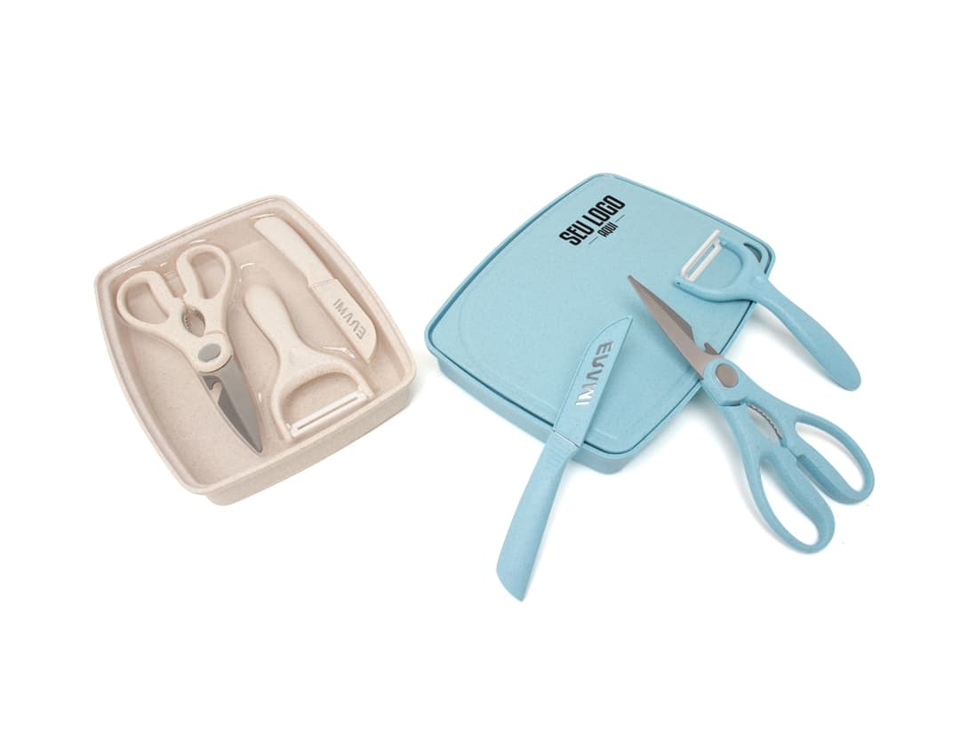 Kit Cozinha 3 Peças: o complemento ideal para sua cozinha! Com design moderno e sofisticado, esse conjunto conta com utensílios em metal e plástico de alta qualidade, garantindo durabilidade e praticidade. Leve mais praticidade e estilo para suas refeições do dia a dia.