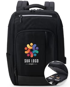 Mochila 23L preta com detalhes em couro, estilo vintage e moderno. Perfeita para viagens e negócios, possui alça, fecho eletrônico, compartimentos para equipamentos eletrônicos e câmera.