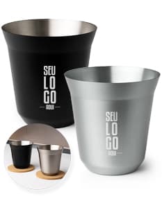 Copo Inox 150ml - Ideal para desfrutar de um delicioso café ou chá! Feito em aço inoxidável de alta qualidade, resistente e durável. Com design moderno e elegante, possui alça ergonômica para fácil manuseio. Perfeito para uso doméstico ou para presentear alguém especial. Adquira já o seu!