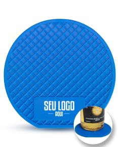 Porta Copo PVC - Mantenha sua bebida protegida e sua mesa livre de marcas! Ideal para brindes personalizados. Acesse nosso site e garanta o seu!