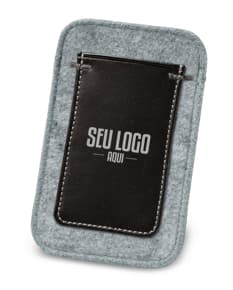 Bolsa para celular em couro preto - acessório elegante e prático para manter seu dispositivo seguro e organizado. Ideal para negócios e uso pessoal. Feito com material de alta qualidade, esta bolsa é perfeita para quem busca praticidade e estilo. Tenha seu celular sempre à mão com essa bolsa moderna e funcional. Perfeita para quem valoriza a organização e a elegância no dia a dia. Ideal para guardar dinheiro, cartões e documentos. Adquira já a sua e esteja sempre preparado para qualquer situação.