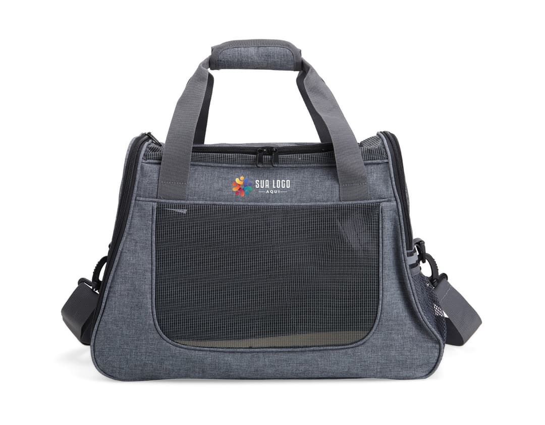 Bolsa em oxford para pets com bolso lateral, em cor marrom e fecho de zipper. Perfeita para transportar de forma segura e elegante os pertences do seu animal de estimação durante viagens ou passeios.