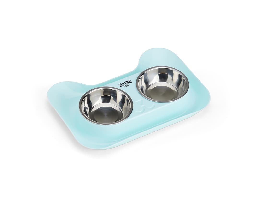 Tigela de aço inoxidável para animais com design moderno e brilhante, feita de metal prateado e circular. A imagem mostra uma tigela vazia com reflexos, adequada para uso em ambientes internos e externos.