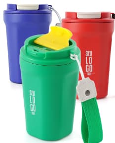 Bottle de metal prateado, item de higiene pessoal com capacidade de 350ml.
