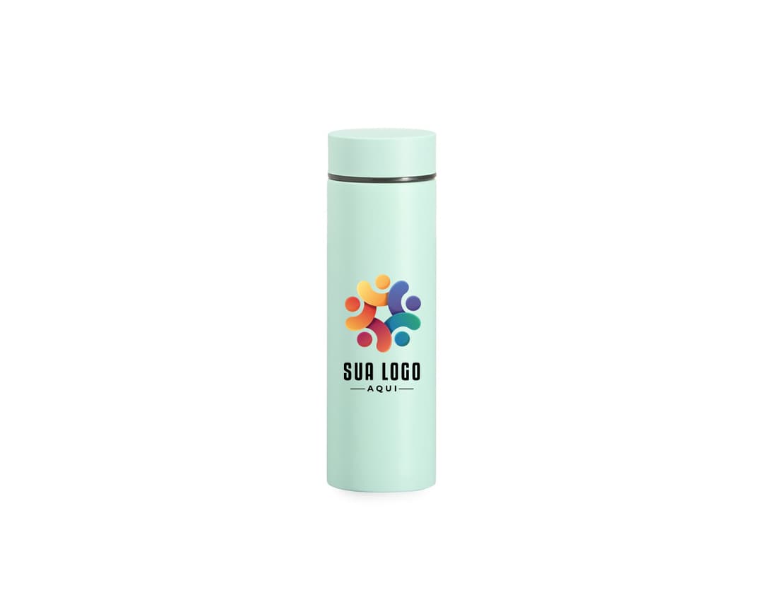 Garrafa térmica 240ml transparente - Mantenha sua bebida sempre na temperatura ideal com esta garrafa térmica prática e moderna. Perfeita para levar para o trabalho, academia ou até mesmo para um passeio ao ar livre. Tenha sempre sua bebida preferida por perto, seja no verão ou no inverno. Aproveite essa opção de qualidade e praticidade para cuidar da sua saúde em qualquer lugar.