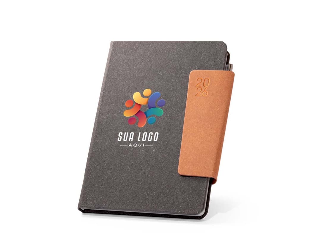 Agenda com fecho magnético para o ano de 2026.