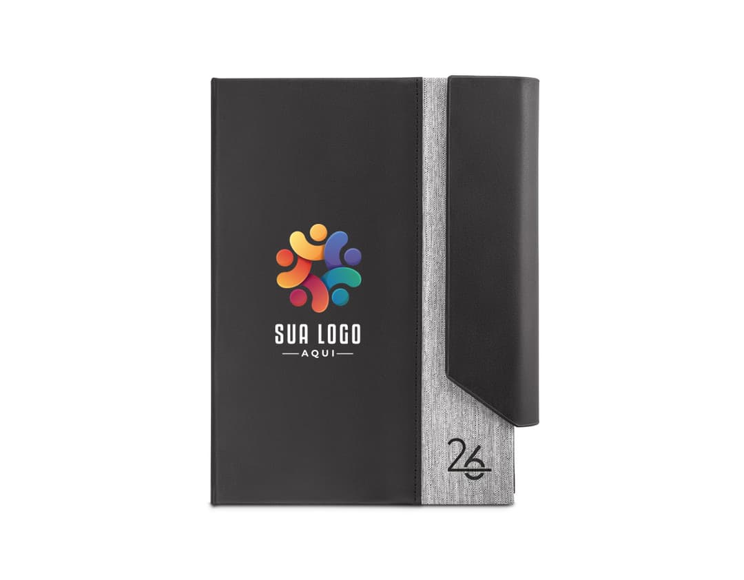 Agenda em PU para o ano de 2025, na cor preta com acabamento em couro sintético. Páginas internas possuem layout semanal e anual, além de espaços para anotações.