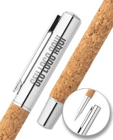Caneta roller com corpo em aço inox para um escrita suave e elegante. Ideal para uso no escritório, em casa ou na escola. Feita com materiais duráveis e de alta qualidade. Adquira já a sua!