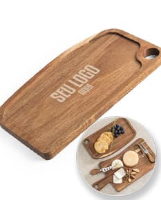 Tábua de queijos em madeira de acácia - acessório de luxo para suas refeições. Perfeita para servir e apreciar seus queijos favoritos com elegância e sofisticação. Aproveite a textura e o design vintage desta peça única em sua próxima reunião. Ideal para presentear ou adicionar um toque de estilo à sua cozinha. Compre a sua agora e surpreenda-se!