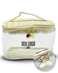 Nécessaire PVC e Palha: imagem contendo óculos de sol, óculos, dispositivo, óculos de sol, metal, instrumento óptico, chave, detalhe, prata, adaga, aço, binóculo, arma, faca, instrumento, objeto, ouro, fecho, moda, anel, ferramenta, negócios, óculos, equipamento, casamento, brilhante, par, papel, finanças, aberto, restrição, dourado, cromado, corrente, trabalho, decoração, noivado, luxo, dois, ferramentas, tecnologia, estilo, metálico, luz, reflexo, apito, vidro, chave inglesa, médico, joia, moderno.